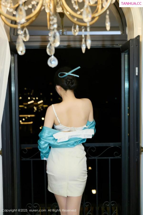   [XiuRen]高清写真图 2025.11.18 No.10998 方蕾蕾 开档黑丝第31张图片